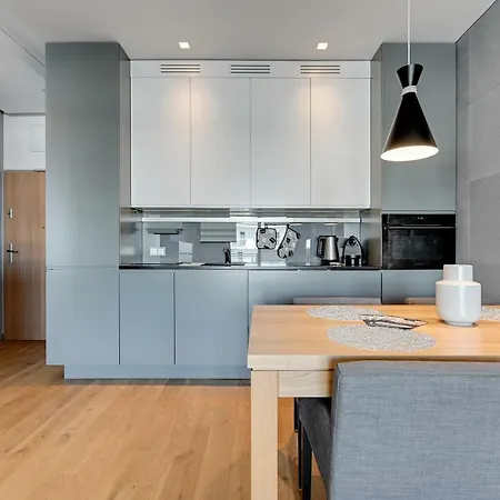 Wave - Cztery Oceany * غدانسك